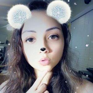 Meet your Posher, Nadia